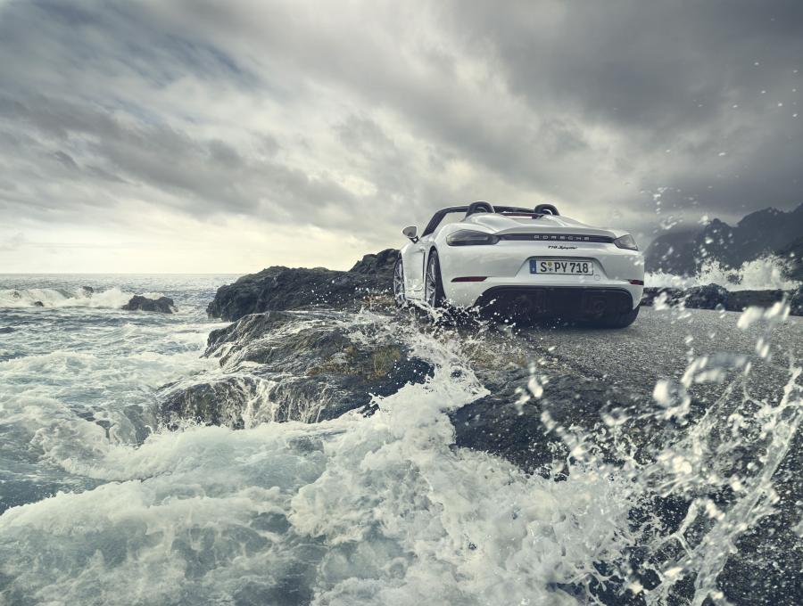  Porsche 718 Spyder (982) 2019 года  (WW) (фото 4 из 318)
